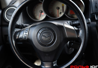 Подержанный автомобиль Mazda 3 Hatchback 2007 года (12 фото)