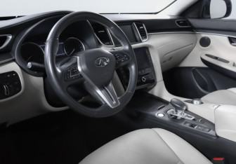 Подержанный автомобиль Infiniti QX50 2019 года (14 фото)