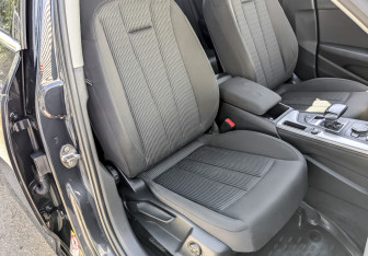 Подержанный автомобиль Audi A4 Wagon 2018 года (22 фото)
