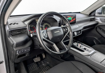 Подержанный автомобиль Haval Jolion 2022 года (16 фото)