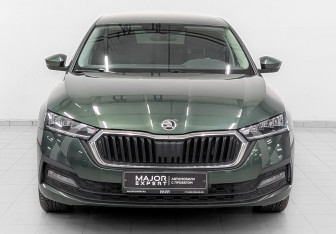 Подержанный автомобиль Skoda Octavia Liftback 2020 года (2 фото)