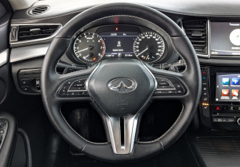 Подержанный автомобиль Infiniti QX50 2019 года (22 фото)