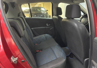 Подержанный автомобиль Renault Clio Hatchback 2008 года (11 фото)