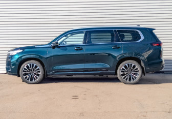 Подержанный автомобиль Exeed VX 2023 года (8 фото)