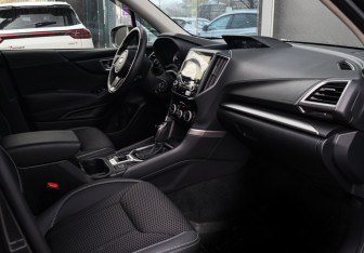 Подержанный автомобиль Subaru Forester Suv 2018 года (7 фото)