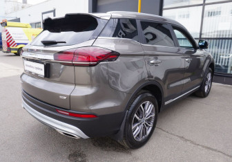 Подержанный автомобиль Geely Atlas Pro 2023 года (5 фото)