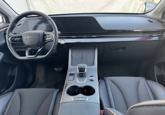 Подержанный автомобиль Omoda C5 2024 года (9 фото)