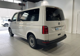 Подержанный автомобиль Volkswagen Caravelle 2019 года (6 фото)