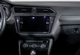 Подержанный автомобиль Volkswagen Tiguan 2018 года (13 фото)