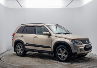 Подержанный автомобиль Suzuki Grand Vitara 2011 года (3 фото)