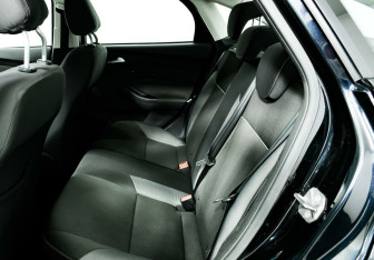 Подержанный автомобиль Ford Focus Sedan 2012 года (12 фото)