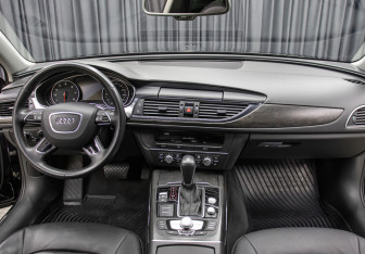 Подержанный автомобиль Audi A6 Sedan 2018 года (14 фото)