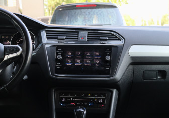 Подержанный автомобиль Volkswagen Tiguan 2021 года (11 фото)