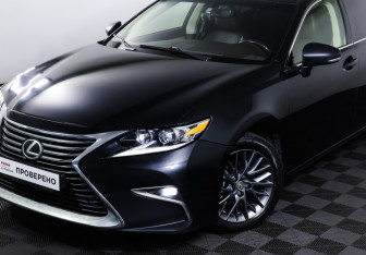 Подержанный автомобиль Lexus ES 2017 года (24 фото)