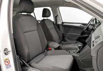 Подержанный автомобиль Volkswagen Tiguan 2021 года (22 фото)