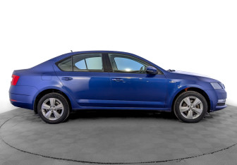 Подержанный автомобиль Skoda Octavia Liftback 2019 года (4 фото)