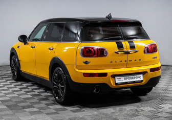Подержанный автомобиль MINI Clubman Wagon 2016 года (7 фото)