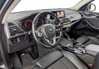 Подержанный автомобиль BMW X4 2020 года (16 фото)