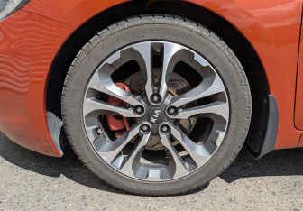 Подержанный автомобиль Kia Ceed Hatchback 2013 года (12 фото)
