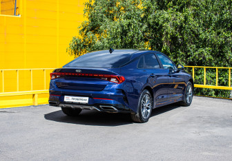 Подержанный автомобиль Kia K5 2021 года (5 фото)