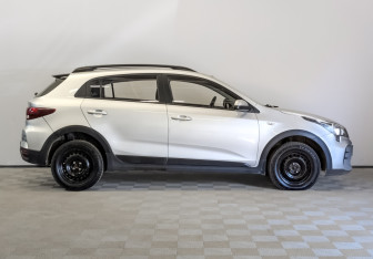 Подержанный автомобиль Kia Rio Hatchback 2021 года (4 фото)