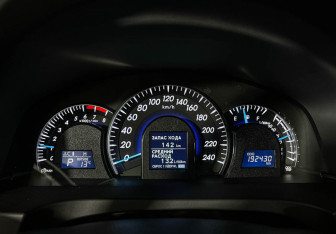 Подержанный автомобиль Toyota Camry Sedan 2012 года (11 фото)