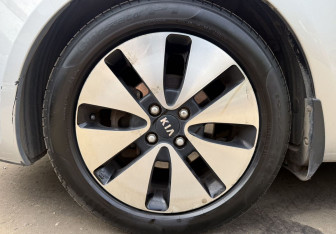 Подержанный автомобиль Kia Rio Sedan 2013 года (9 фото)