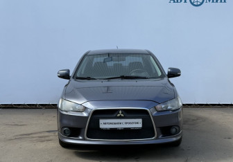 Подержанный автомобиль Mitsubishi Lancer Sedan 2008 года (2 фото)