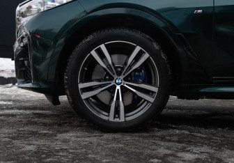 Подержанный автомобиль BMW X7 2019 года (40 фото)
