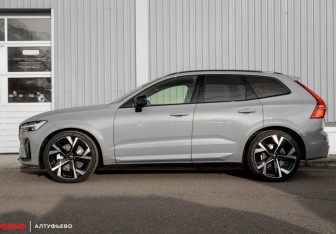 Новый Volvo XC60 2025 (2 фото)