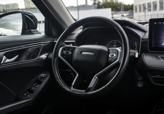 Подержанный автомобиль Haval Jolion 2023 года (10 фото)
