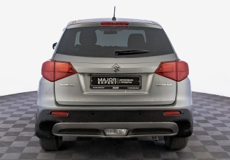 Подержанный автомобиль Suzuki Vitara 2022 года (6 фото)