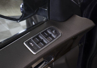 Подержанный автомобиль Jaguar F-Pace 2017 года (20 фото)