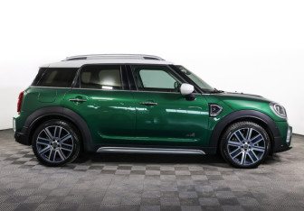 Подержанный автомобиль MINI Countryman 2020 года (4 фото)