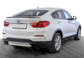 Подержанный автомобиль BMW X4 2017 года (5 фото)