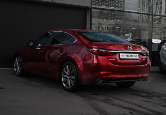 Подержанный автомобиль Mazda 6 Sedan 2019 года (6 фото)