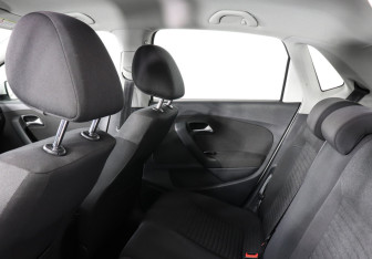 Подержанный автомобиль Volkswagen Polo Hatchback 2012 года (8 фото)