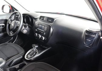 Подержанный автомобиль Kia Soul 2015 года (10 фото)