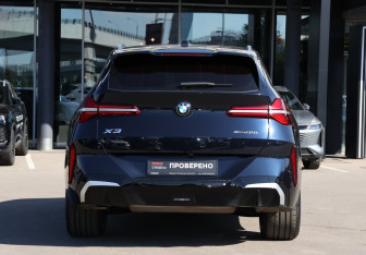Подержанный автомобиль BMW X3 2025 года (6 фото)