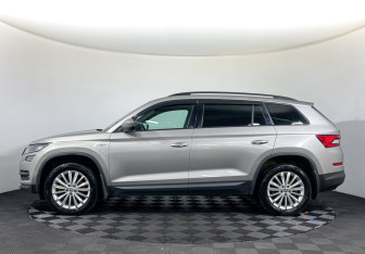 Подержанный автомобиль Skoda Kodiaq 2021 года (8 фото)