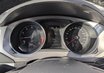 Подержанный автомобиль Volkswagen Jetta Sedan 2016 года (13 фото)