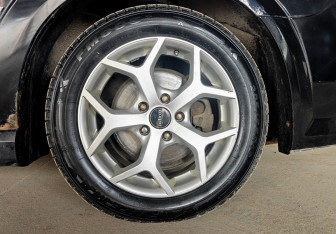 Подержанный автомобиль Opel Vectra Sedan 2006 года (17 фото)