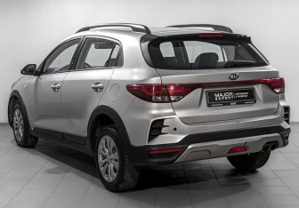 Подержанный автомобиль Kia Rio Hatchback 2021 года (7 фото)