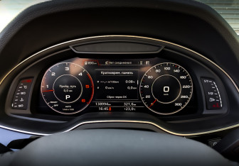Подержанный автомобиль Audi Q7 2019 года (13 фото)