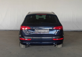 Подержанный автомобиль Audi Q5 2014 года (5 фото)