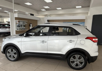 Подержанный автомобиль Hyundai Creta 2017 года (8 фото)
