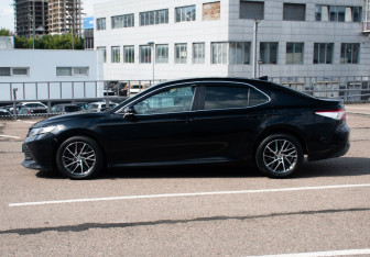 Подержанный автомобиль Toyota Camry Sedan 2018 года (8 фото)