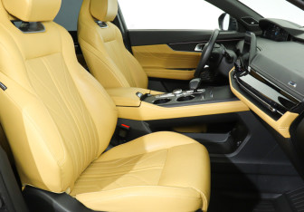 Подержанный автомобиль Changan UNI-K 2023 года (16 фото)