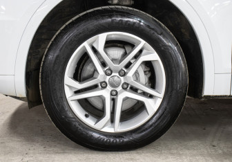 Подержанный автомобиль Audi Q5 2018 года (26 фото)