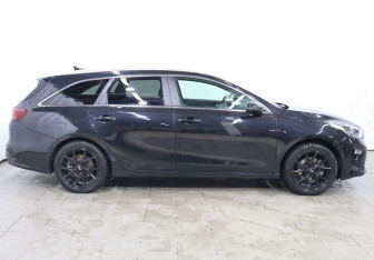 Подержанный автомобиль Kia Ceed Wagon 2019 года (7 фото)